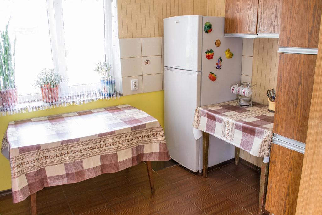Guest House Cherepaha Kam'janec'-Podil's'kyj Esterno foto